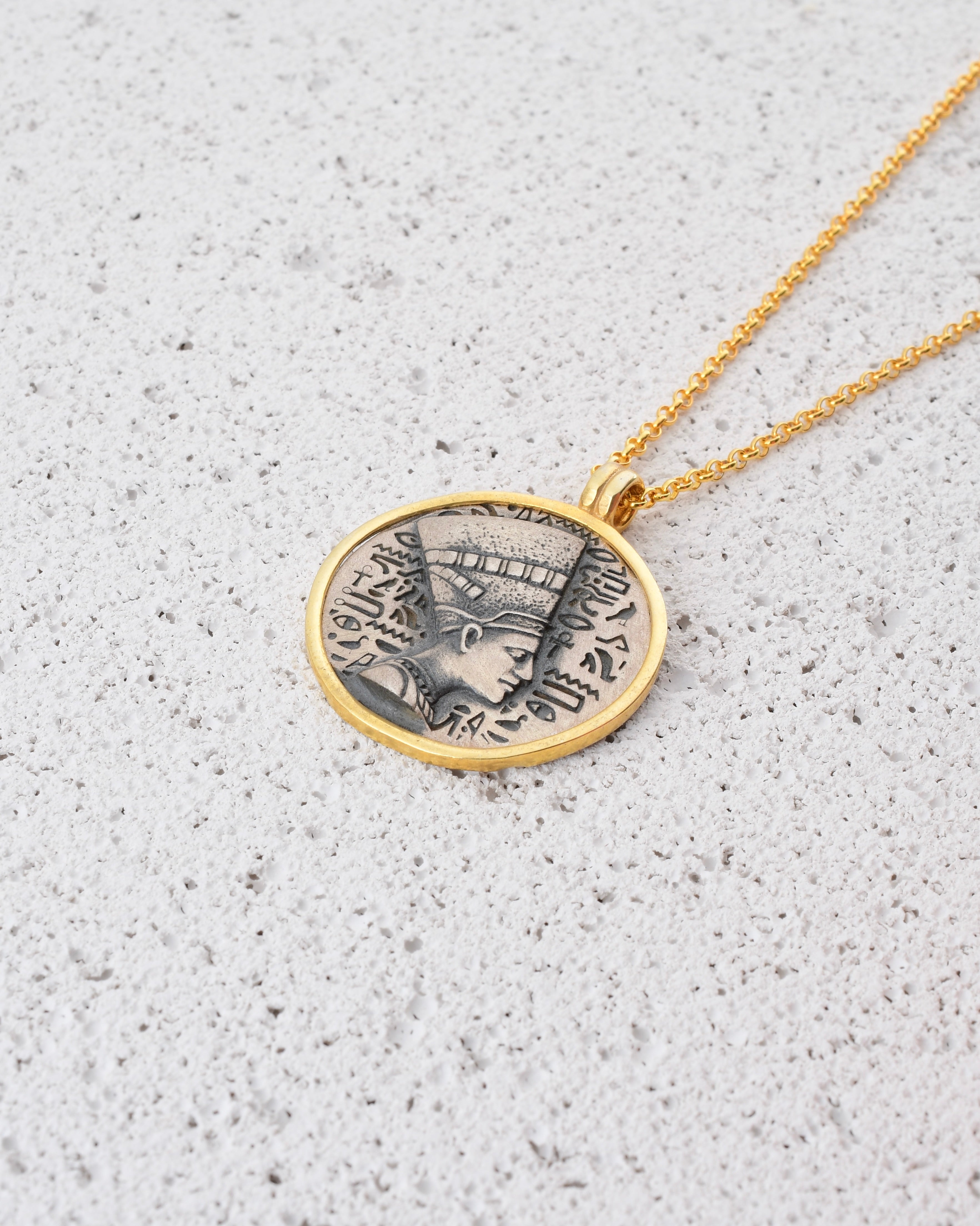 NEFERTITI GOLD KADIN KOLYE